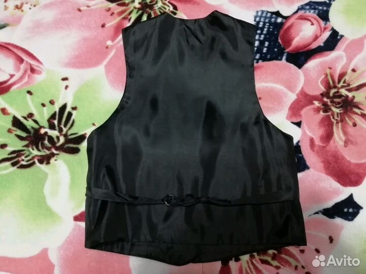 Школьный костюм, 140-146р