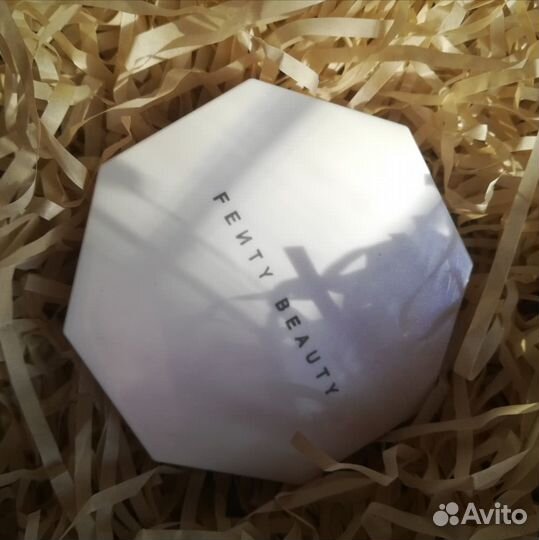 Хайлайтер Fenty Веauty Мean Monеy / Hutla Bаby