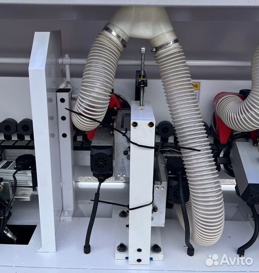 Кромкооблицовочный станок с прифуговкой LW-368Y