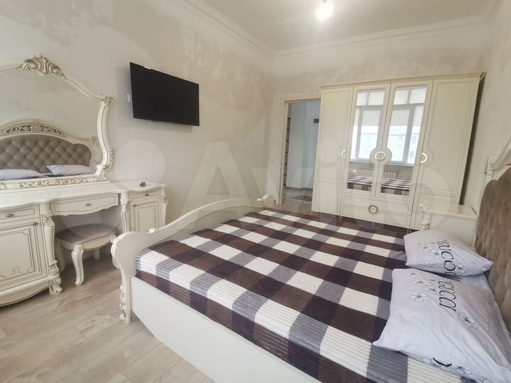 2-к. квартира, 85 м², 2/9 эт.