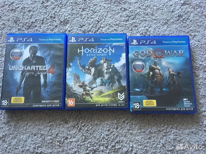 Ps4 на 1 терабайт+ 2 джойстика+ зарядная станция