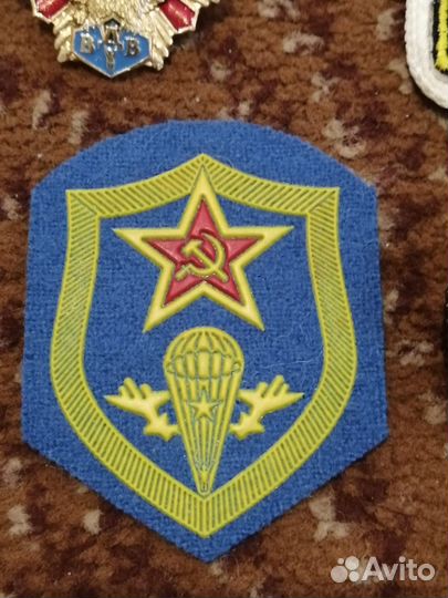 Военная форма.Погоны, шевроны, значки вдв