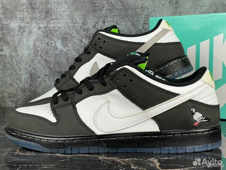 Nike SB Dunk Low Staple Panda Pigeon