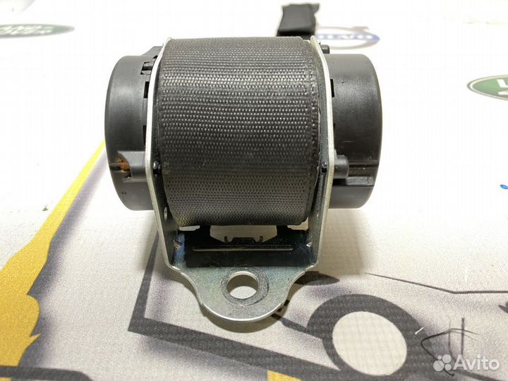 Ремень безопасности задний правый LR Discovery 3