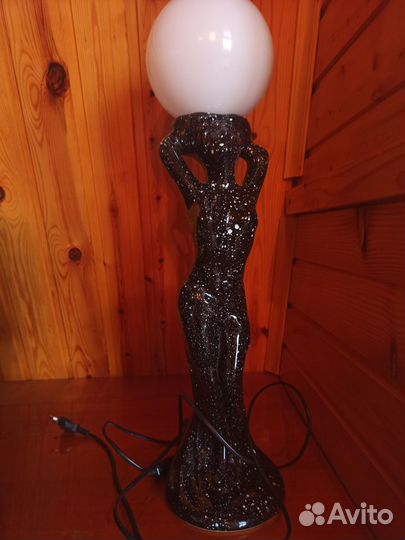 Светильник фарфоровый