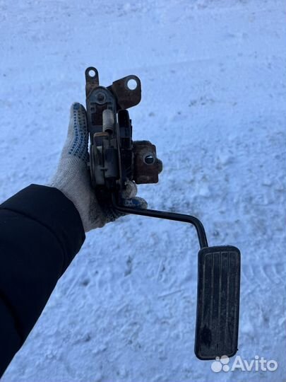 Педаль газа Forester Sg5 Ej205