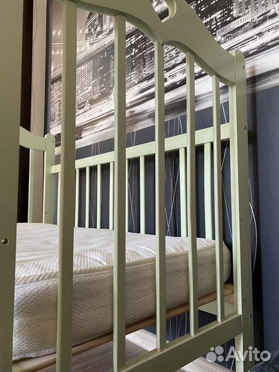 Детская кроватка