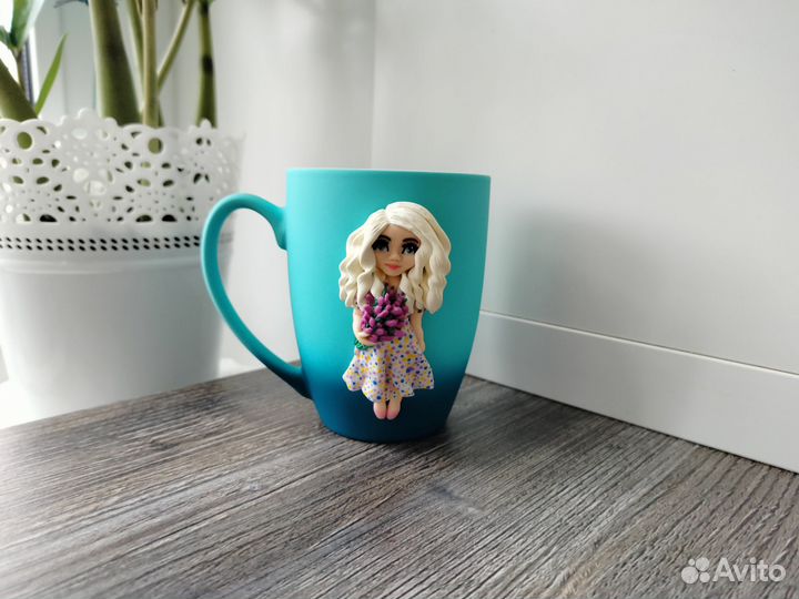 Кружка с декором из полимерной глины