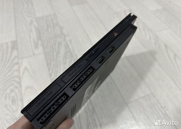 Sony PlayStation 4 прошитая + игры
