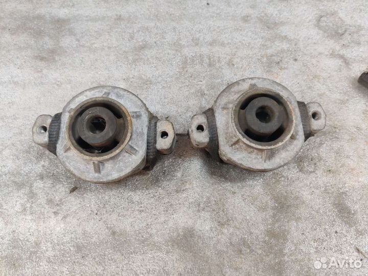 Подушка кпп VAG 4E0399151BD