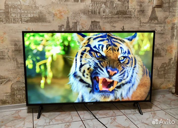 Samsung UE43NU7170U (109см) 4K, SMART, Wi-Fi