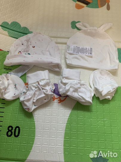 Комплект шапка, пинетки,царапки