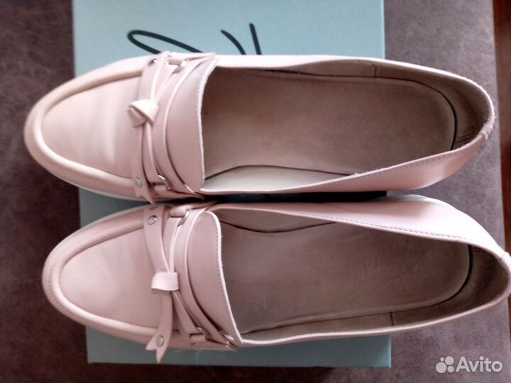 Лоферы женские