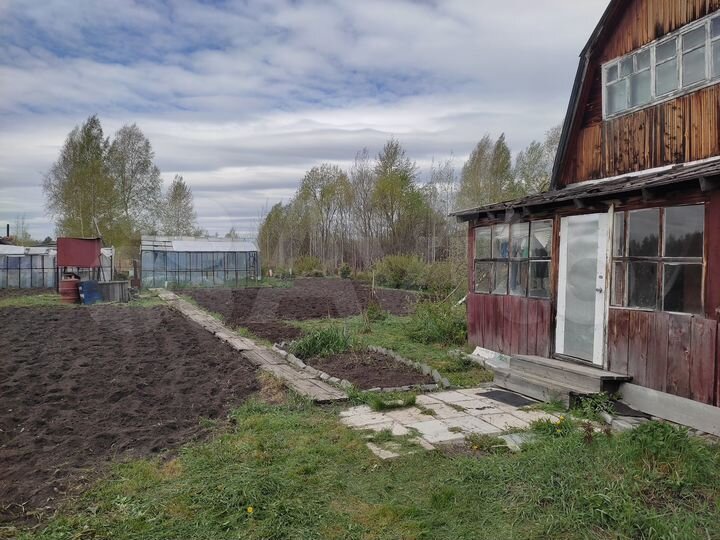 Дача 12 м² на участке 10 сот.