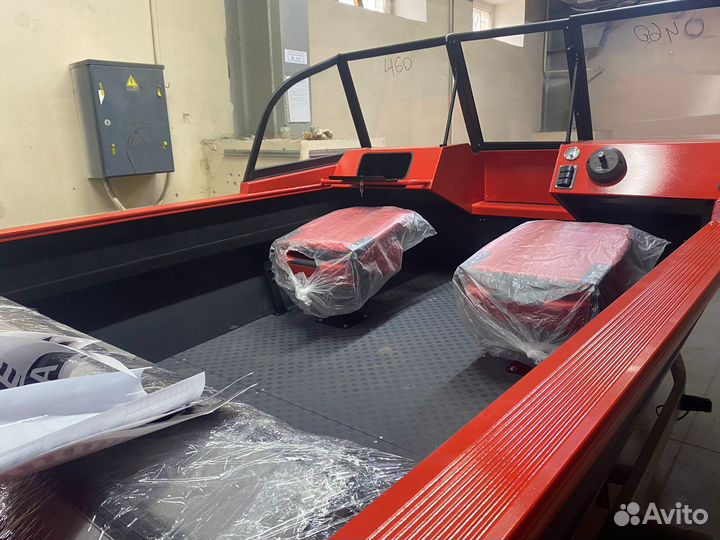 Алюминиевая моторная лодка Триера 490 fish