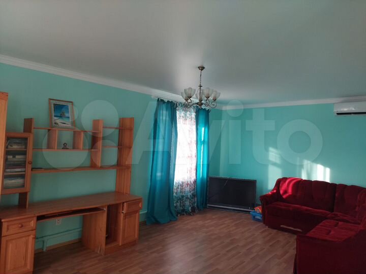 Коттедж 160 м² на участке 10 сот.