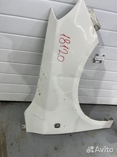 Продам крылья шкода фабия 2