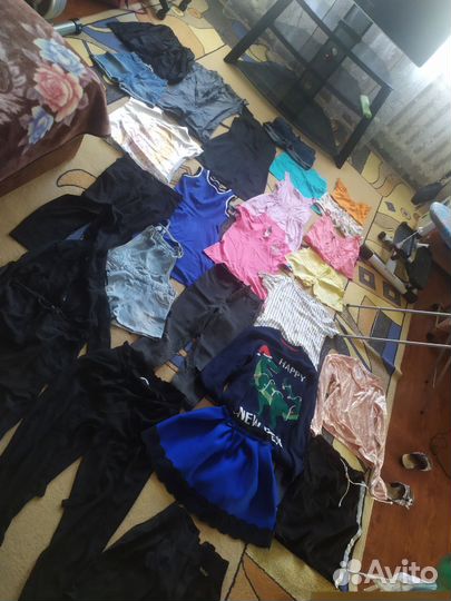Шесть пакетов женской одежды размер 44