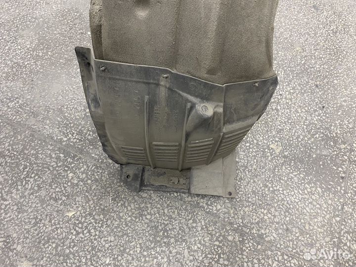 Подкрылок передний правый Lexus RX200t AGL20W