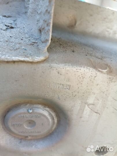 Лонжерон Renault sandero Лев