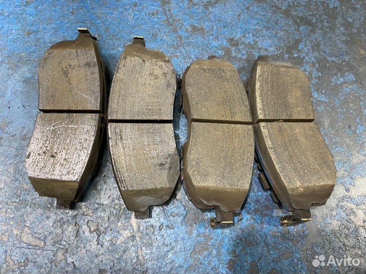 Колодки тормозные передние Nissan Teana J32
