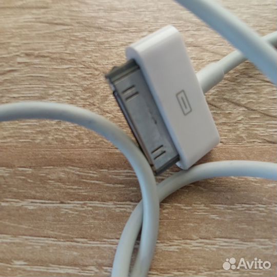Зарядка на iPhone 4S
