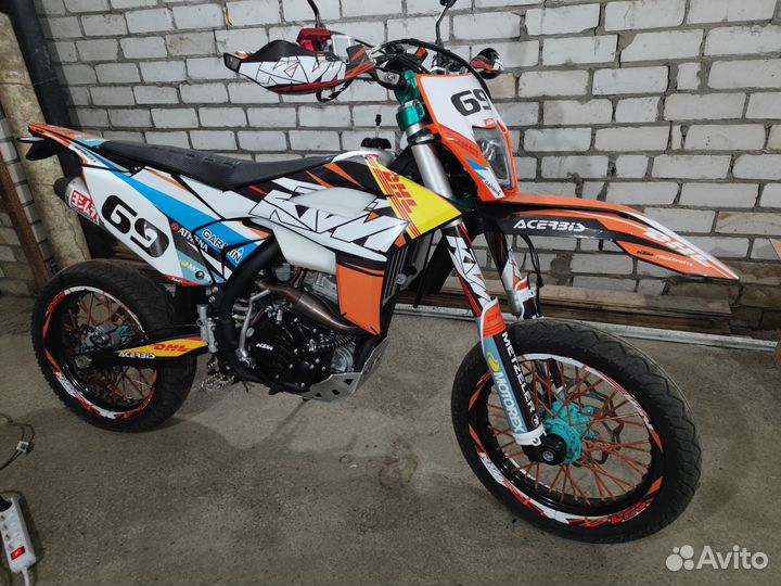 Мотоцикл Avantis a6 motard