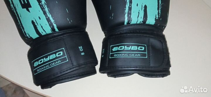 Боксерские перчатки 8 oz