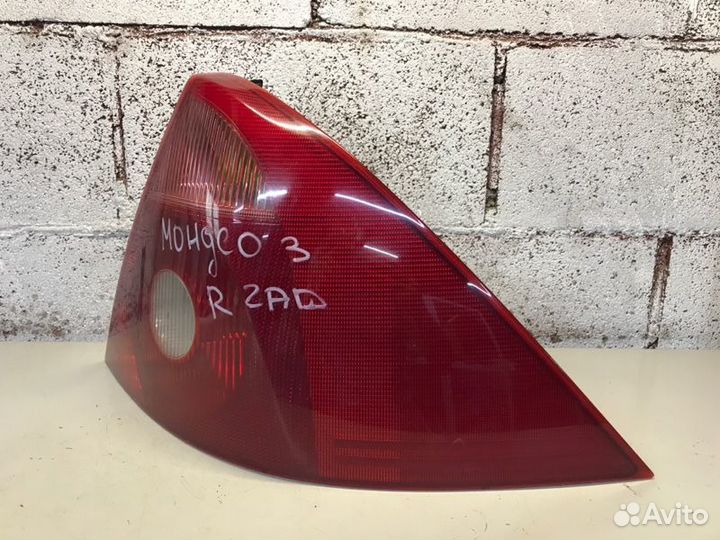 Фонарь задний правый Ford Mondeo 3 лифтбек 1.8