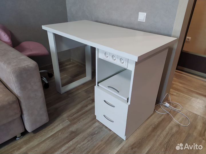 Маникюрный стол вотанmc-12.11