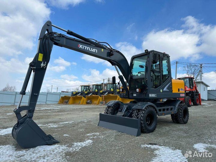 Колёсный экскаватор xinyuan C80W, 2023