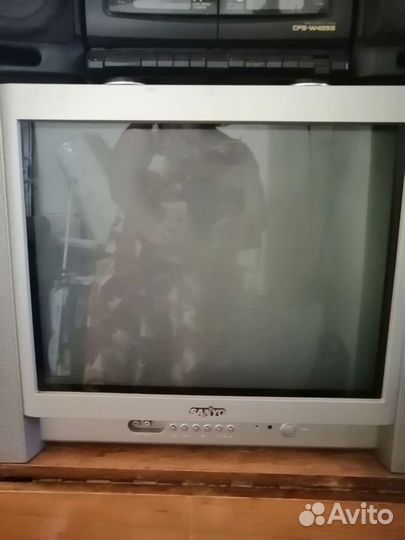 Телевизор б/у sanyo