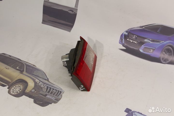 Фонарь крышки багажника задний правый Honda Accord