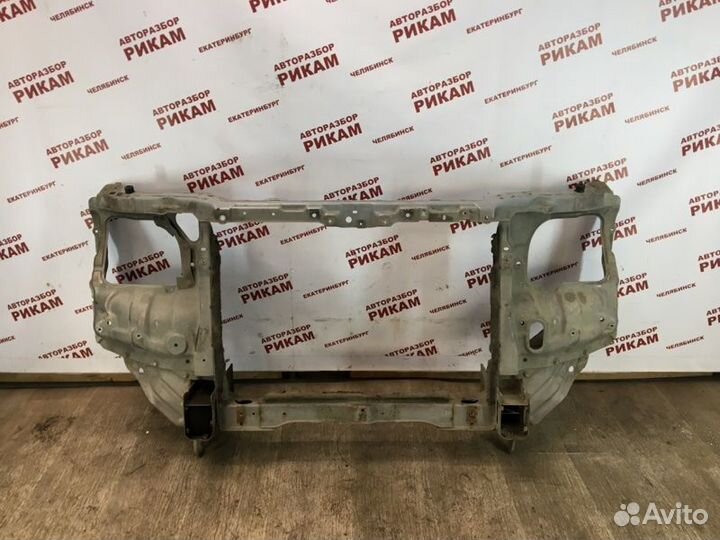 Рамка радиатора Toyota Town Ace Noah SR50 3S-FE