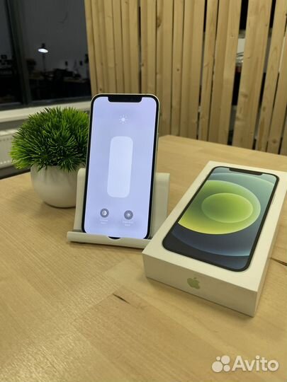 iPhone 12, 64 ГБ