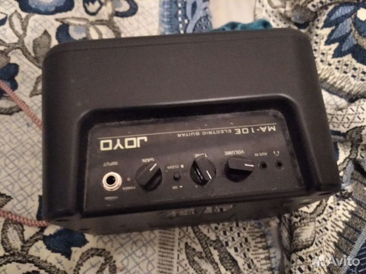 Гитарный комбоусилитель