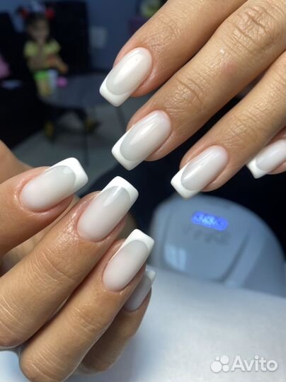 Маникюр и педикюр