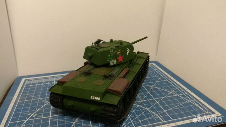 Сборная модель советского танка кв-1