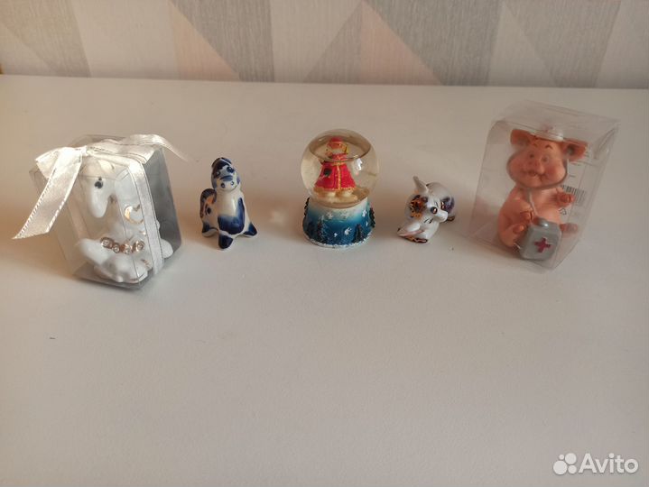 Сувениры фигурки