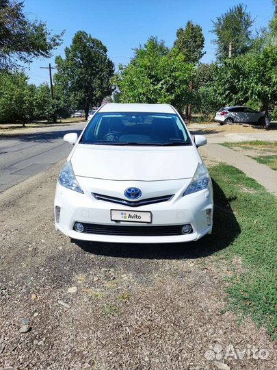 Toyota Prius Alpha 1.8 AT, 2012, 125 000 км