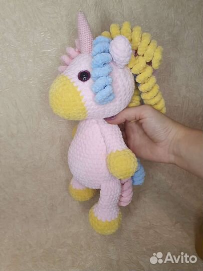 Плюшевый единорожка амигуруми
