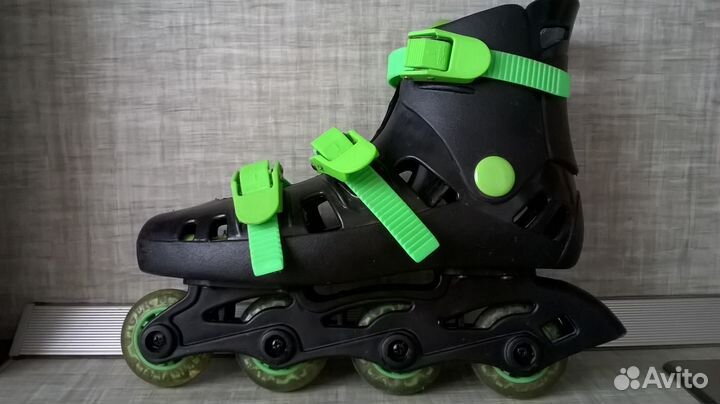 Роликовые коньки