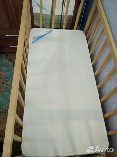 Кроватка детская с матрасом