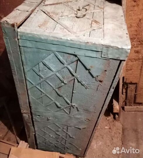 Сундук старинный деревянный