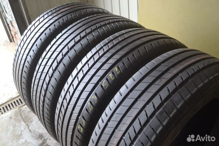 Bridgestone Alenza 001 225/60 R18 104W