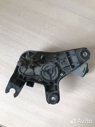 Моторчик / электродвигатель заднего стеклоочисти