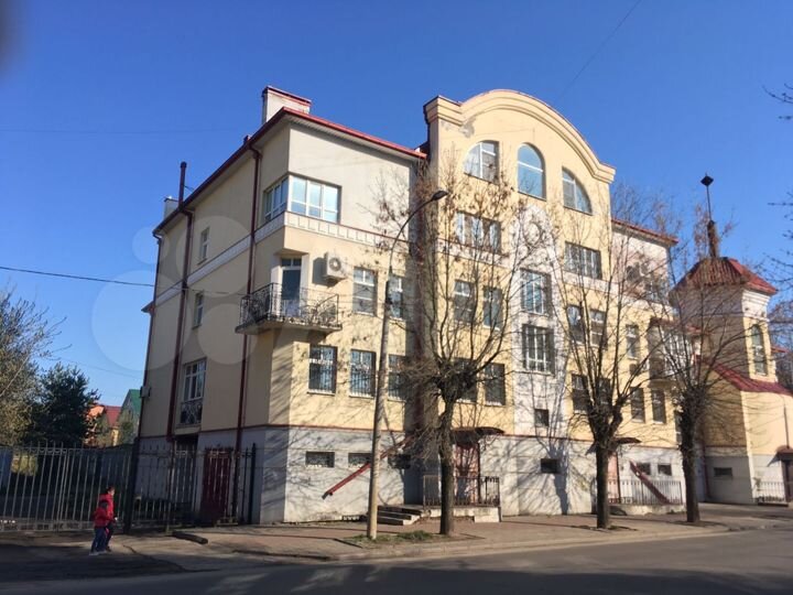 5-к. квартира, 159,5 м², 4/5 эт.