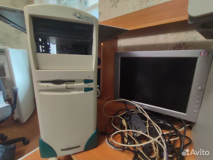 Комплектующие на запчасти