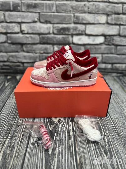 Кроссовки оптом