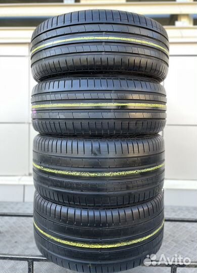 Pirelli P Zero PZ4 245/35 R20 и 275/30 R20